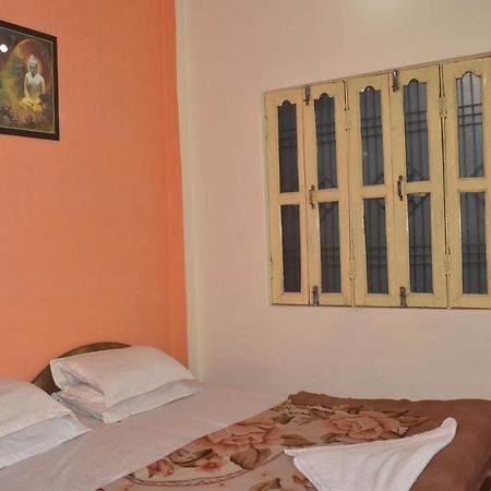 Hotel Om Rest House Varanasi Exterior foto