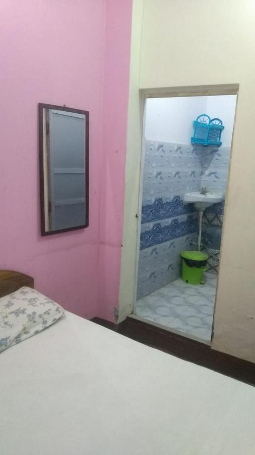 Hotel Om Rest House Varanasi Exterior foto