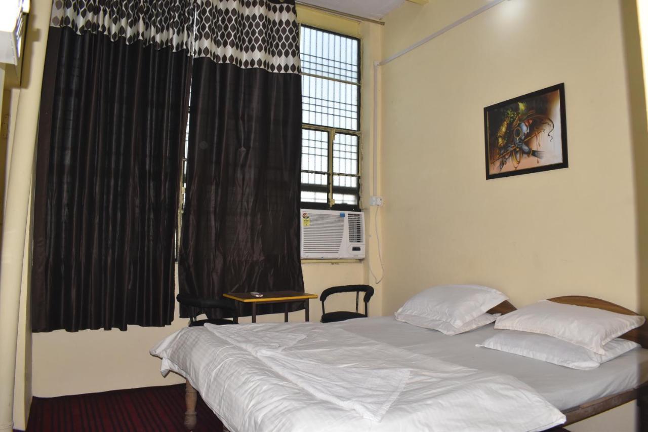 Hotel Om Rest House Varanasi Exterior foto