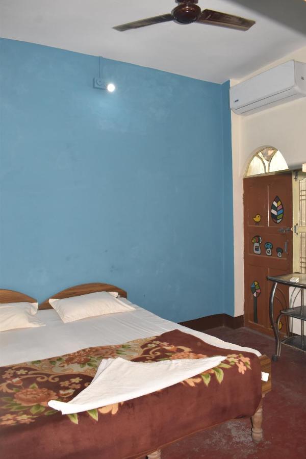Hotel Om Rest House Varanasi Exterior foto